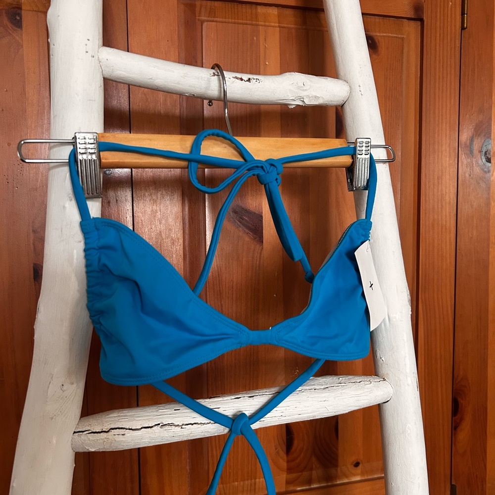 Coulbourne bikini top